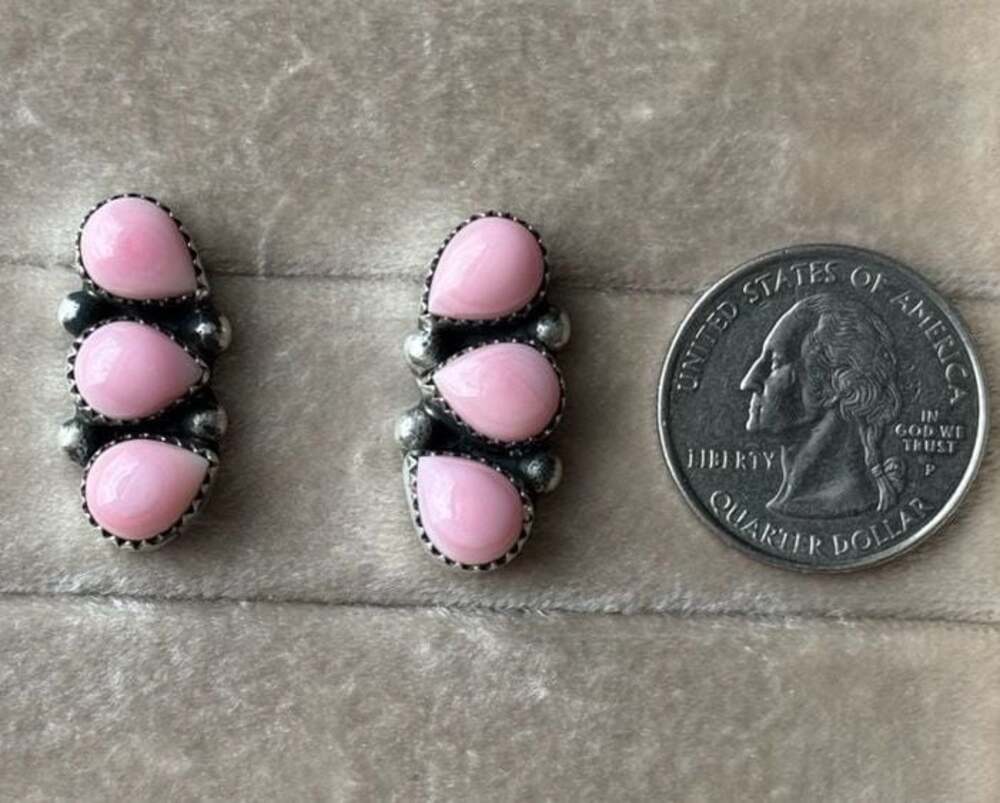 Hiram Largo Native Sterling Silver Pink Conch Cluster Stud Earrings